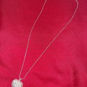 Elegant Silver Pendant Necklace